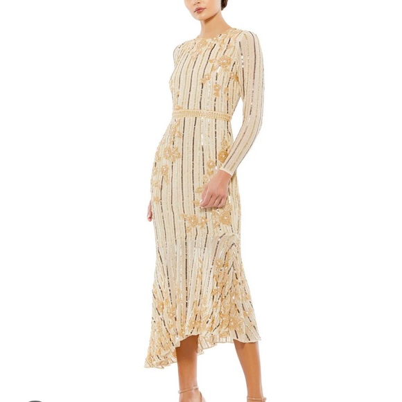 Mac Duggal Dresses & Skirts - Mac Duggal Champagne Sequin Embellished Formal Dress